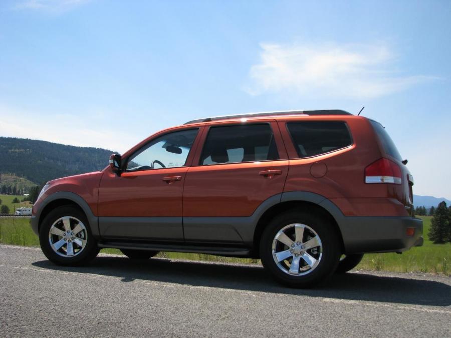  Kia Borrego 2009 года  (фото 16 из 345)